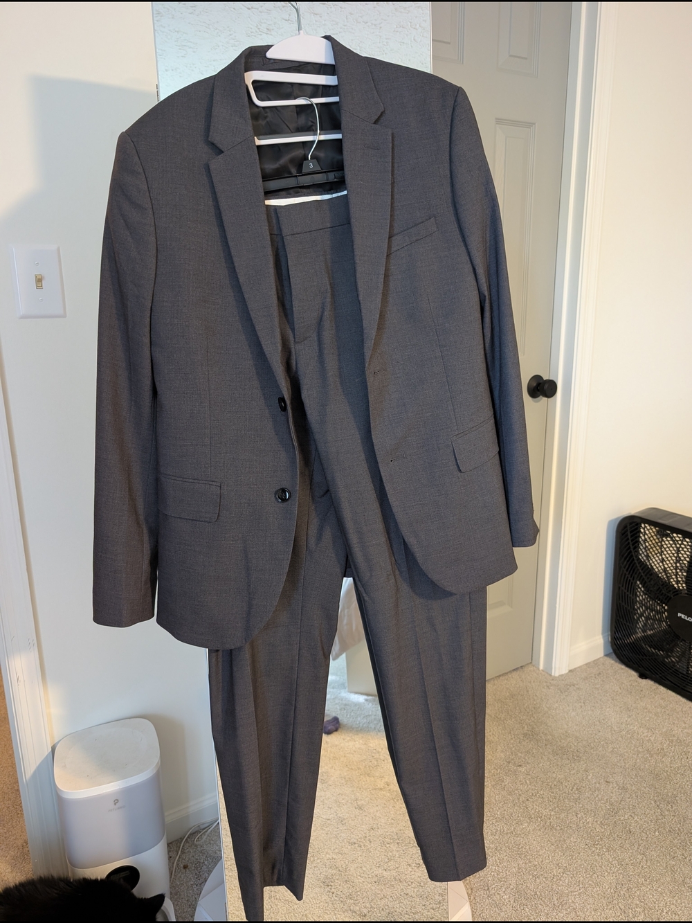 H&M Men's Dark Gray Two-Piece Suit Blazer and Trousers